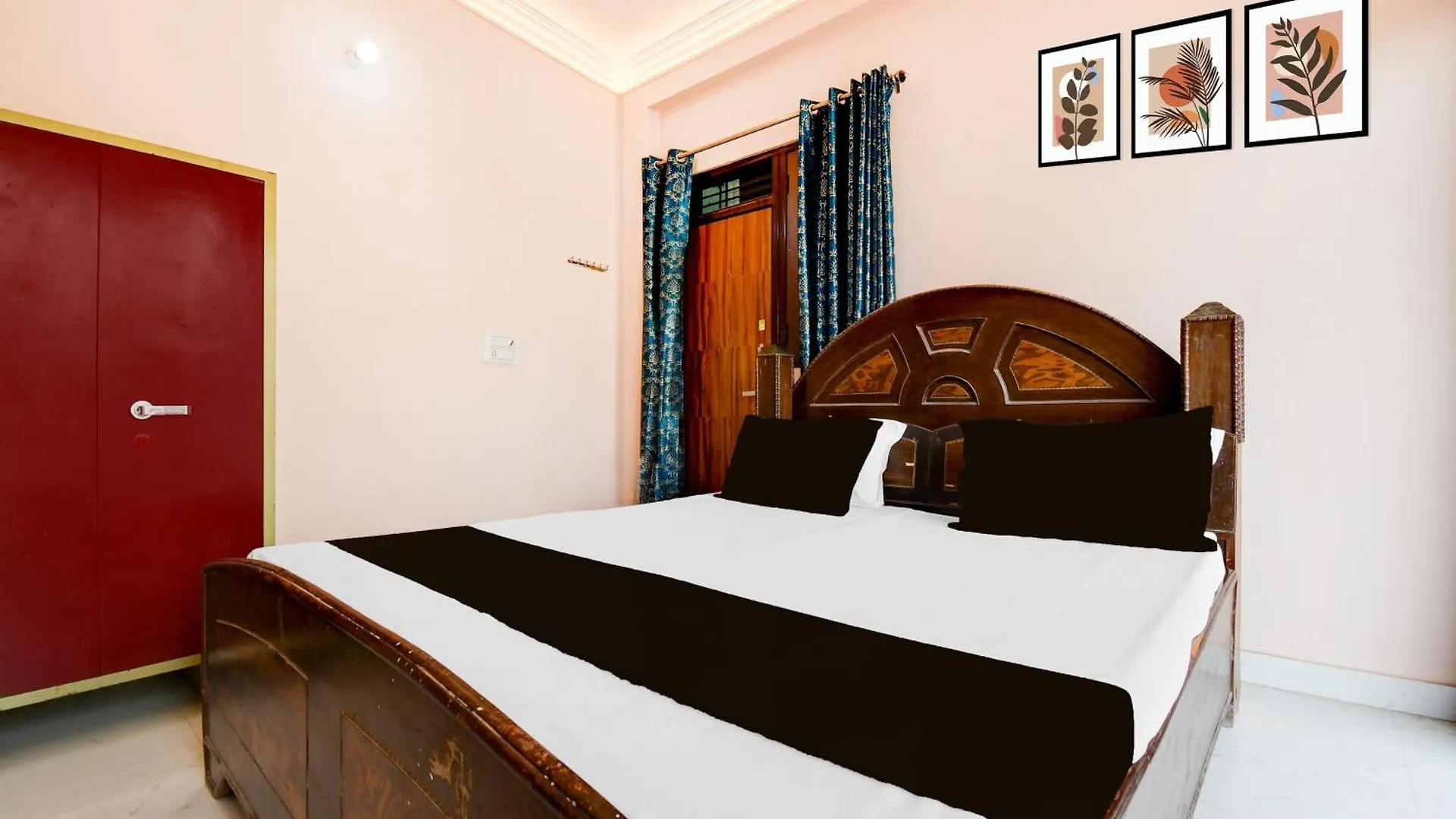 Hotel O Valencia Stay Варанаси