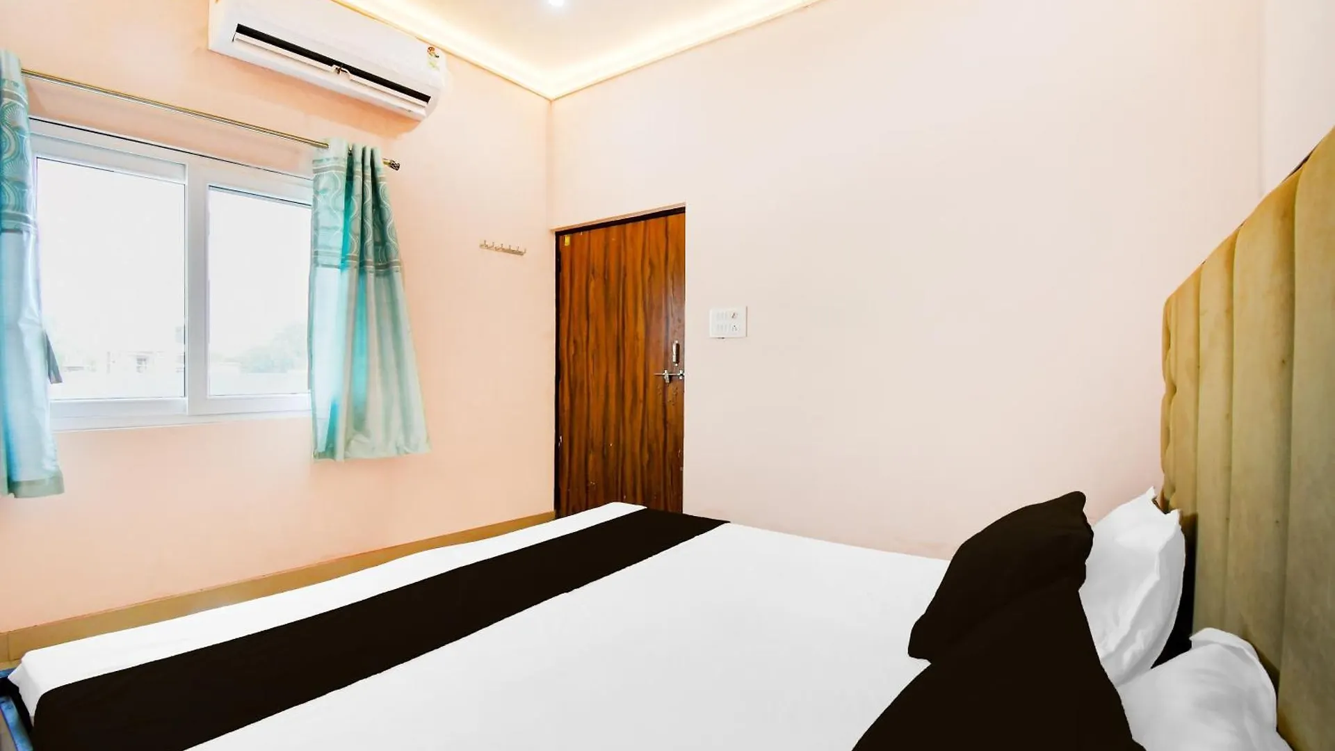 Hotel O Valencia Stay Варанаси
